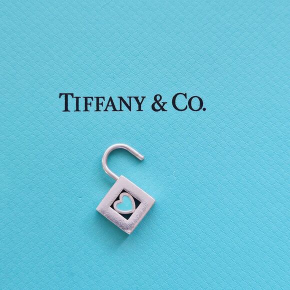 RARE Authentic Tiffany & Co Red Enamel Heart Lock Padlock Openable Charm - Picture 2 of 7